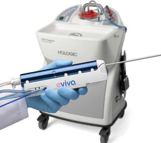 Hologic Eviva® borstbiopsiesysteem op witte achtergrond