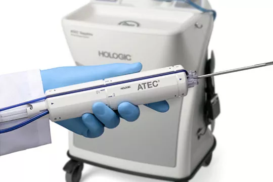 Borstbiopsiesysteem op witte achtergrond