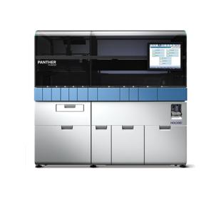 Hologic Panther Fusion® systeem op witte achtergrond